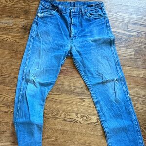 Wrangler Classic Men’s Blue Distressed Jeans